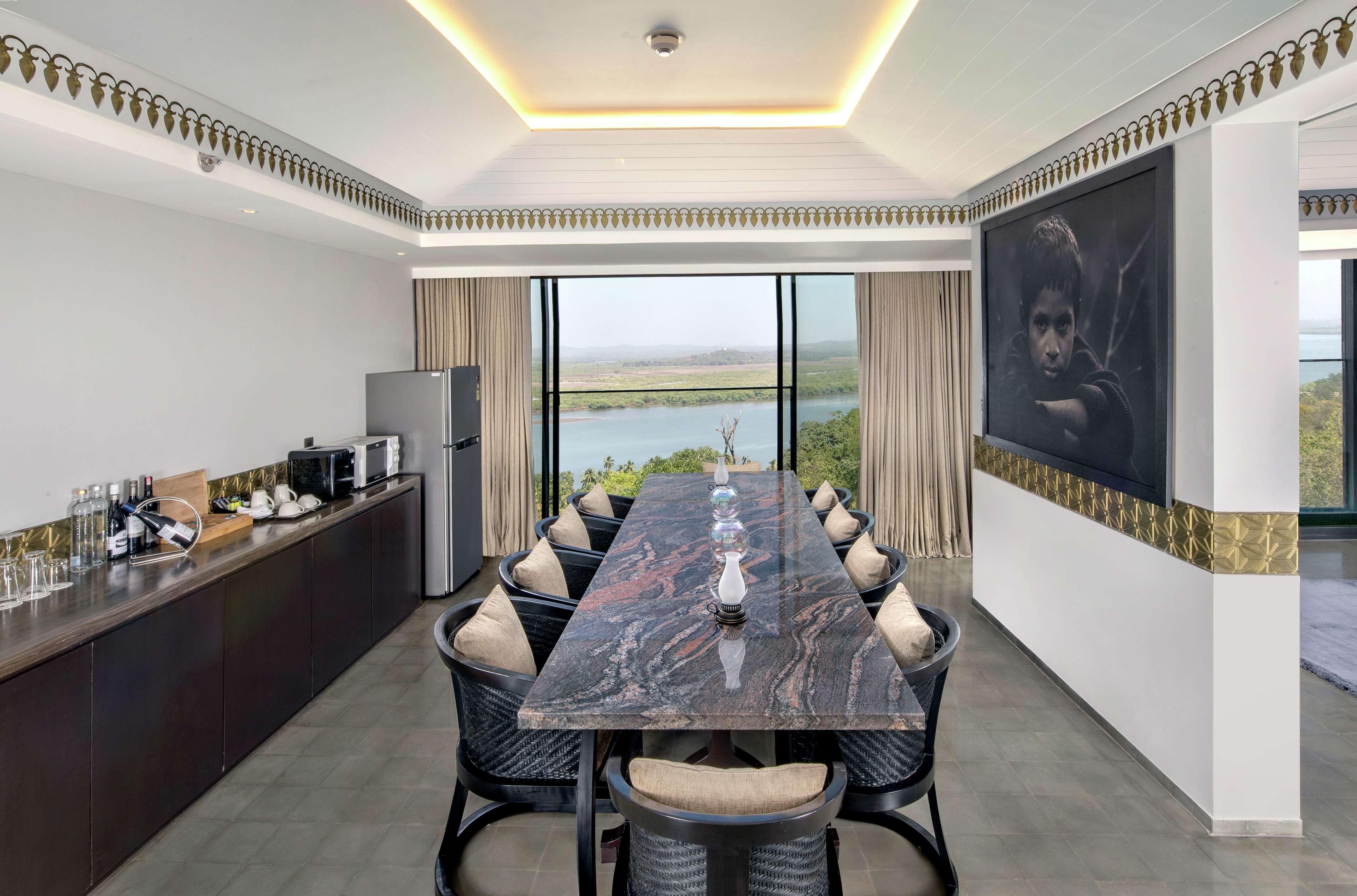 Doubletree By Hilton Goa - Panaji Hotel Eksteriør billede