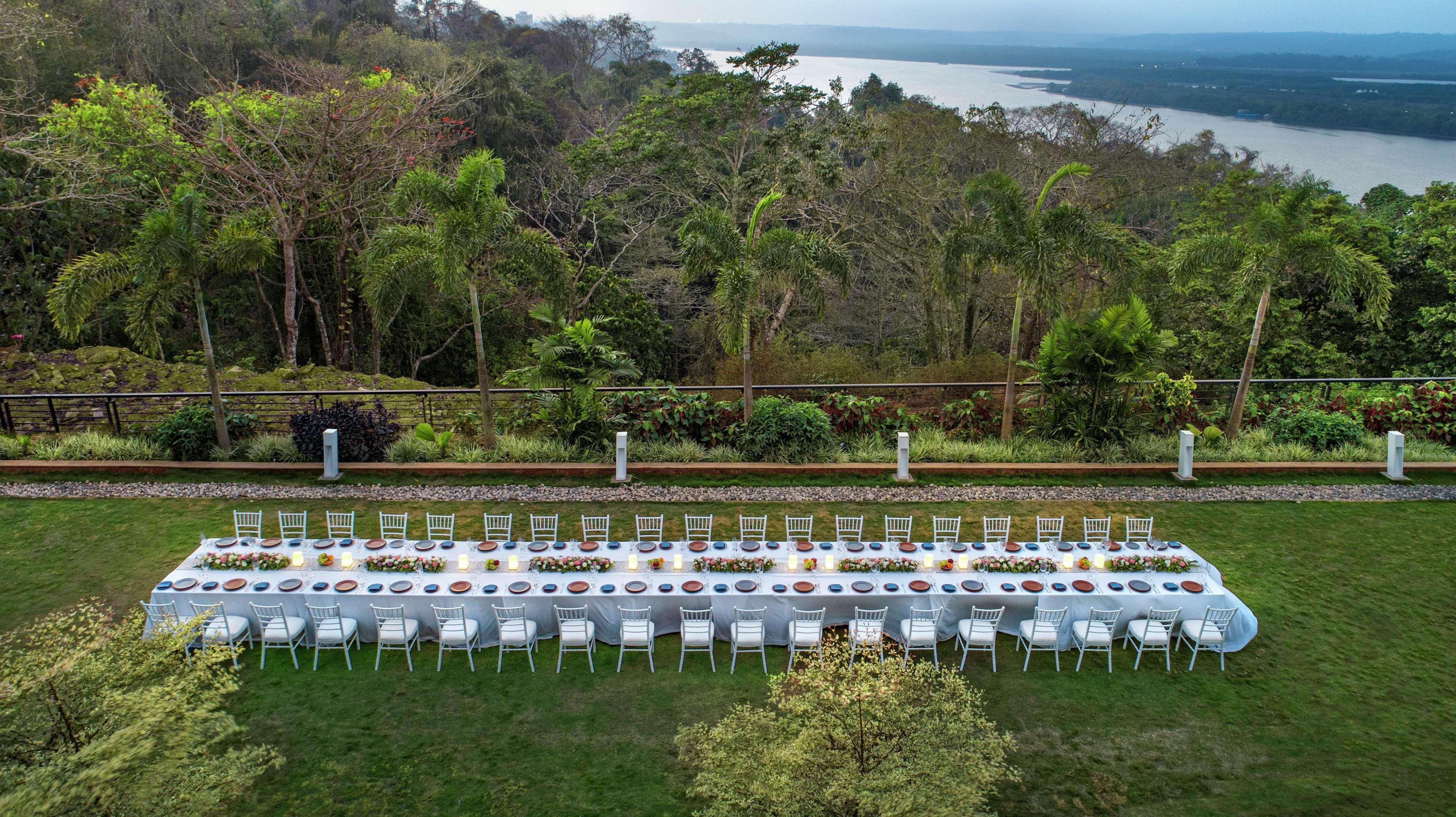 Doubletree By Hilton Goa - Panaji Hotel Eksteriør billede