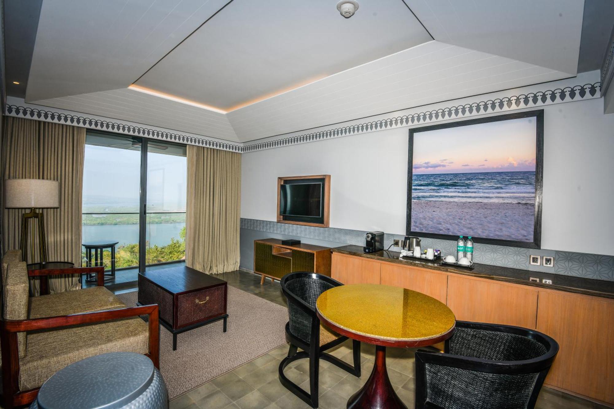 Doubletree By Hilton Goa - Panaji Hotel Eksteriør billede