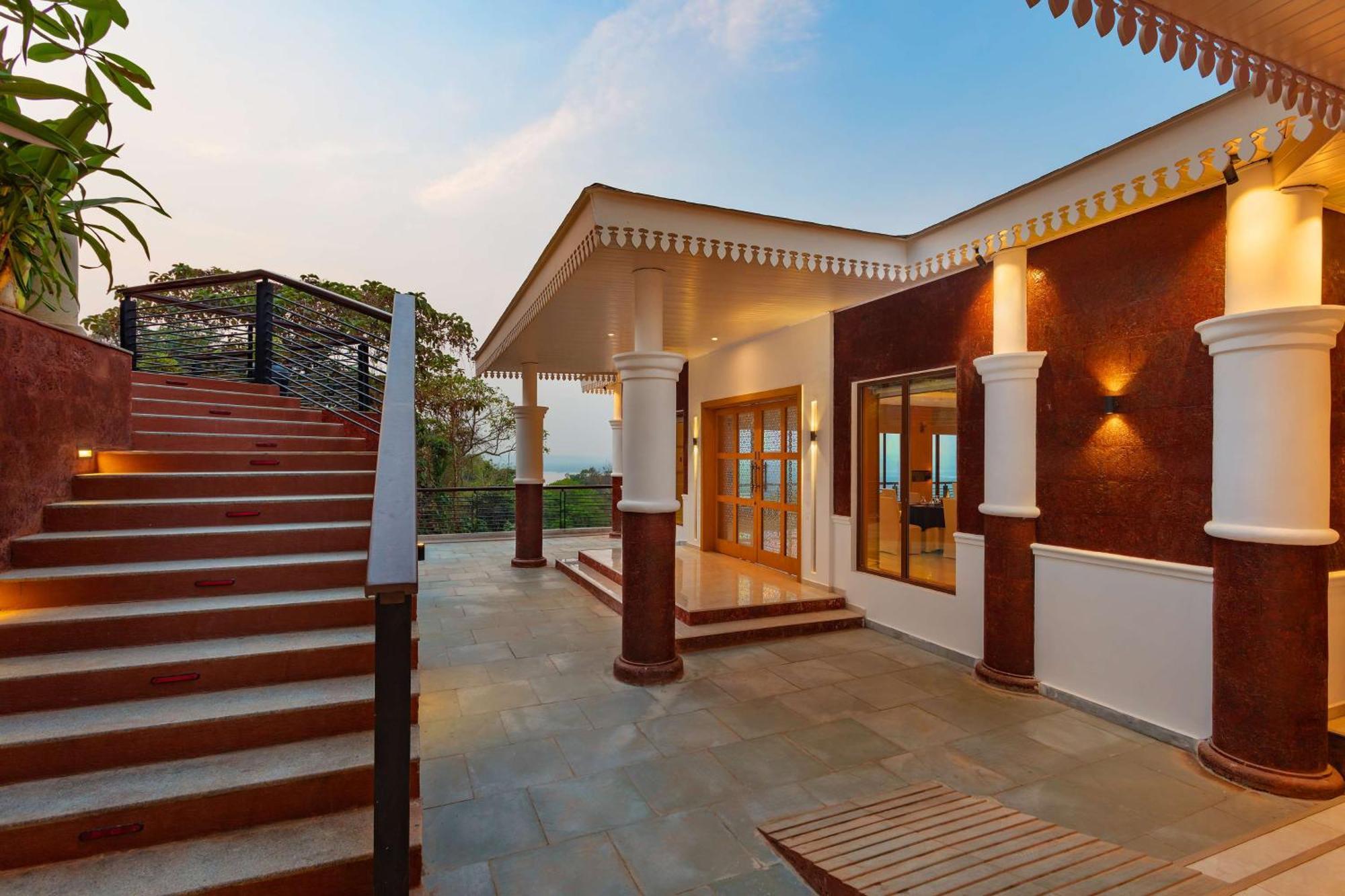 Doubletree By Hilton Goa - Panaji Hotel Eksteriør billede