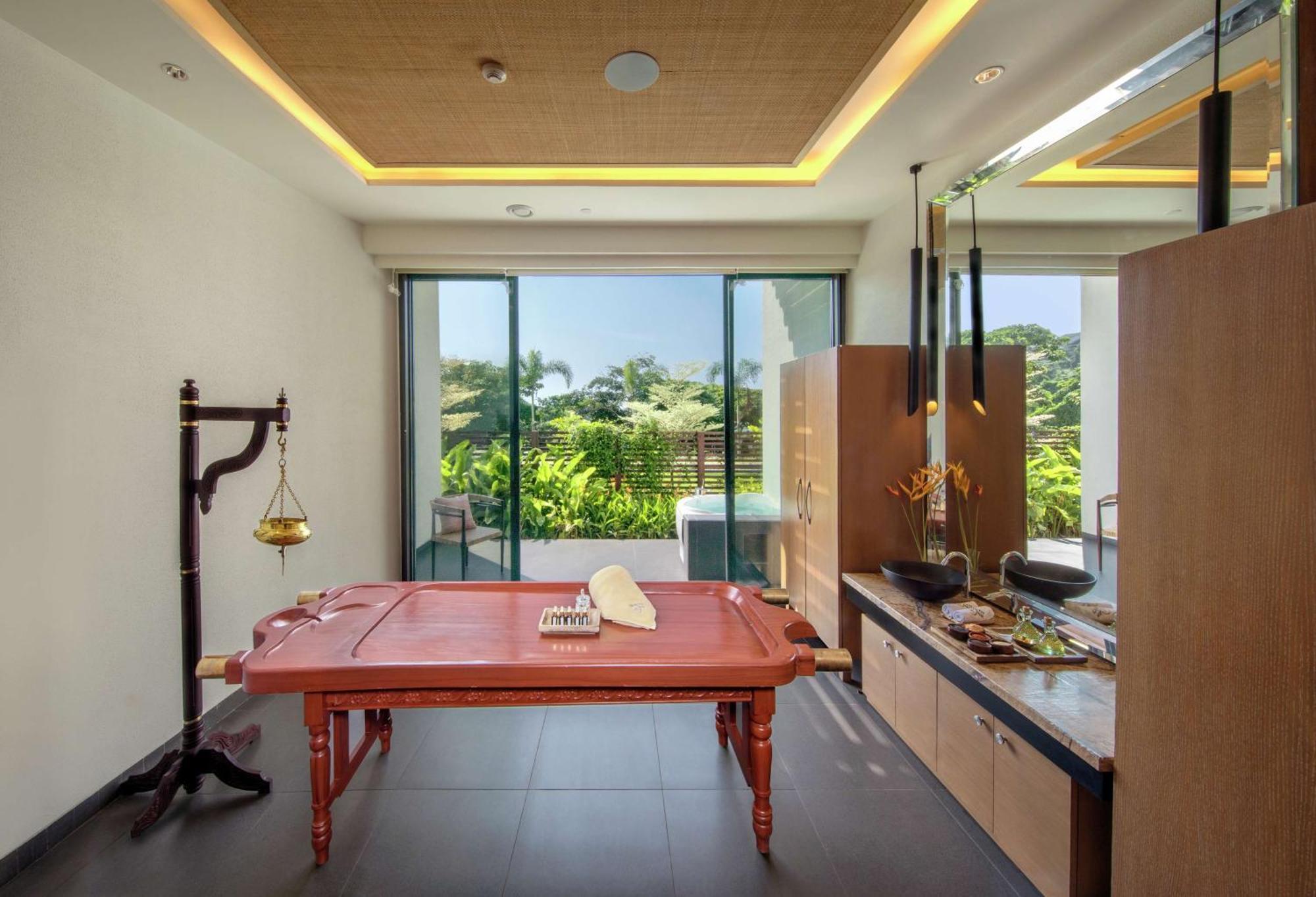 Doubletree By Hilton Goa - Panaji Hotel Eksteriør billede