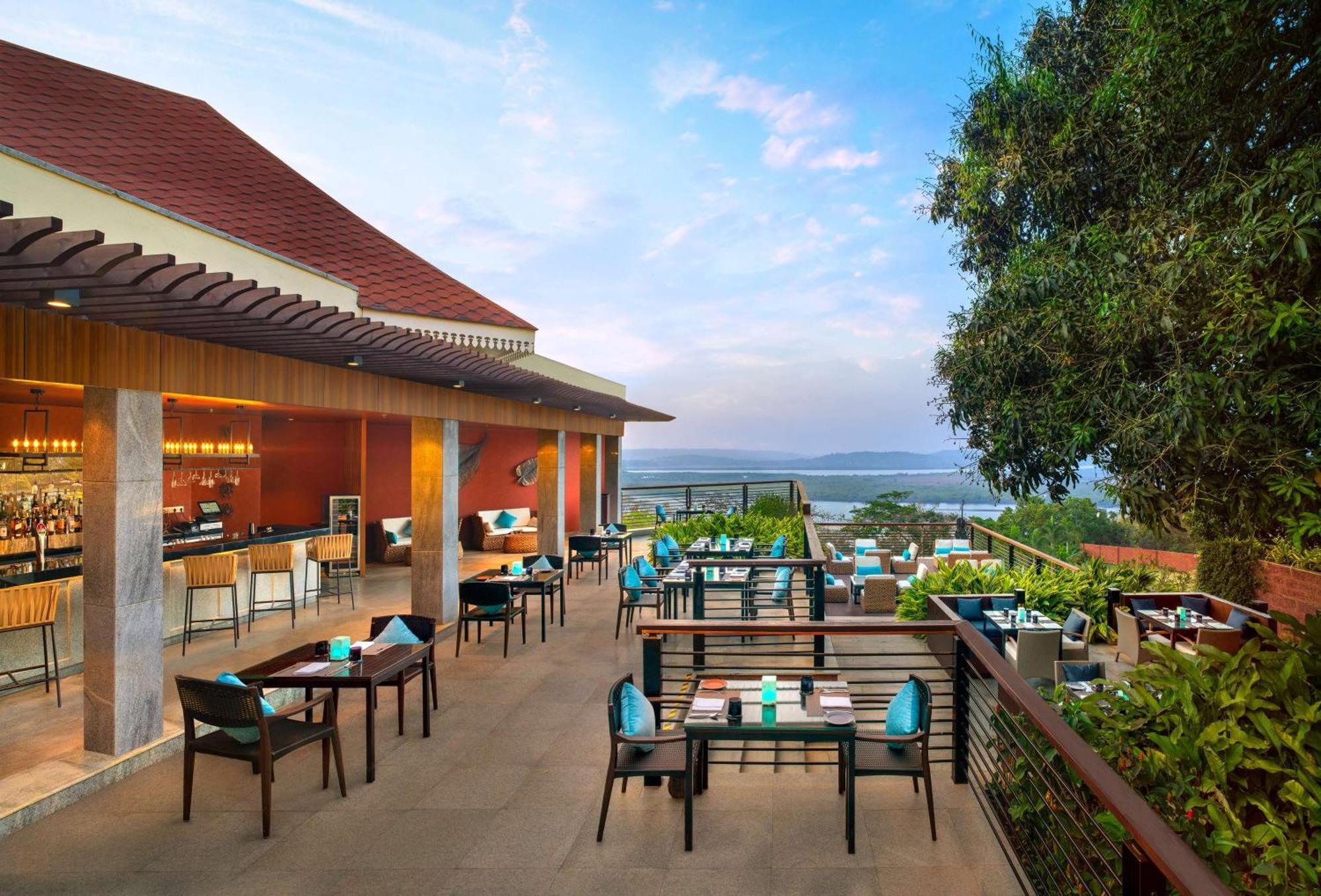 Doubletree By Hilton Goa - Panaji Hotel Eksteriør billede