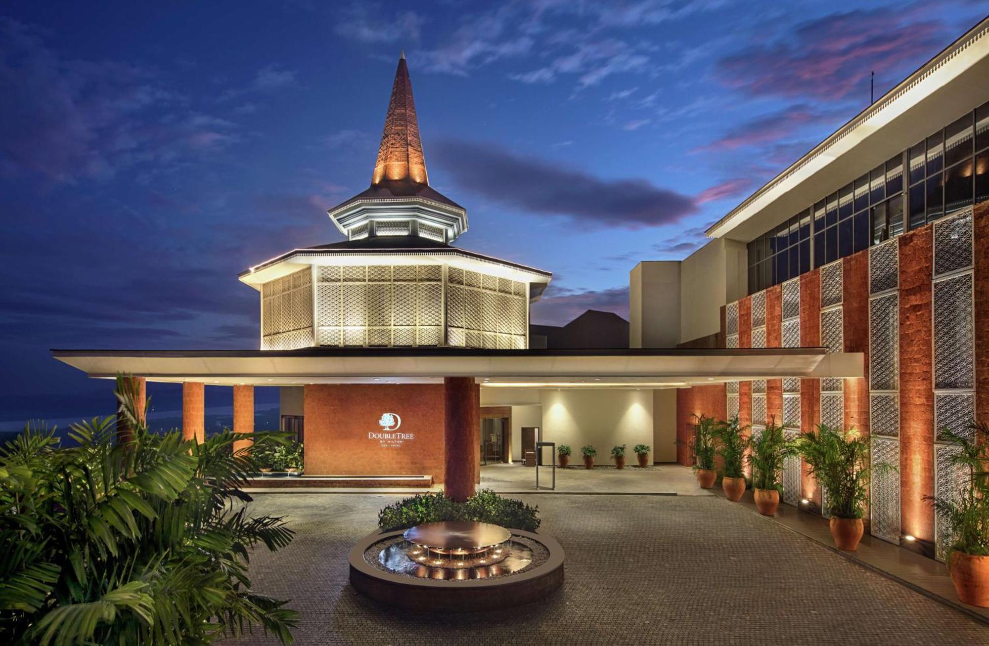Doubletree By Hilton Goa - Panaji Hotel Eksteriør billede